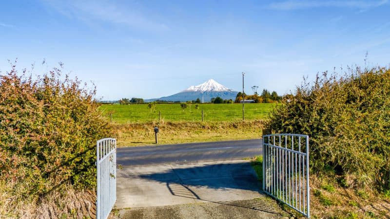 647 Beaconsfield Road, Stratford, Stratford, Taranaki | Tall Poppy 