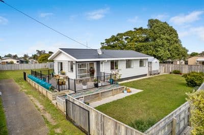 19A and B Hussey Street, Waverley, South Taranaki, Taranaki | Tall Poppy 