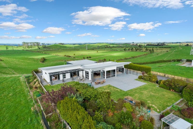 845 Salisbury Road, Midhirst, Stratford, Taranaki | Tall Poppy 