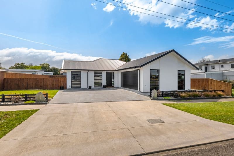 66 Warwick Road, Stratford, Stratford, Taranaki | Tall Poppy 