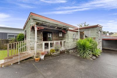 30 Pioneer Road, Moturoa, New Plymouth, Taranaki | Tall Poppy 