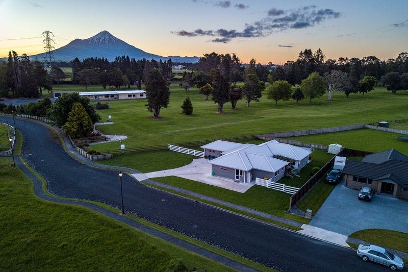 2 Mercade Close, Stratford, Stratford, Taranaki | Tall Poppy 