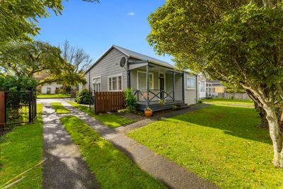 8 London Street, Eltham, South Taranaki, Taranaki | Tall Poppy 