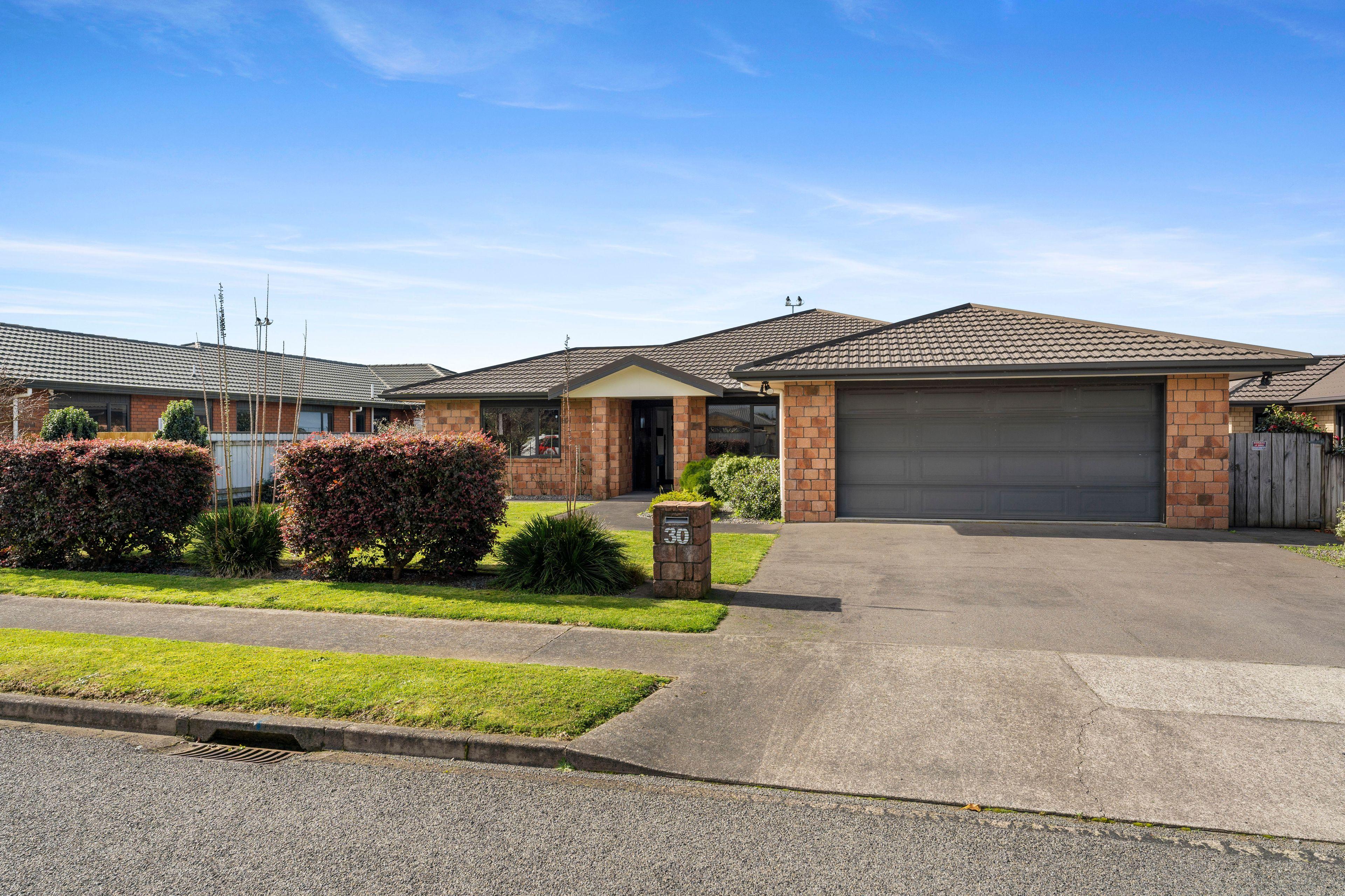 30 Montague Grove, Stratford, Stratford, Taranaki | Tall Poppy 