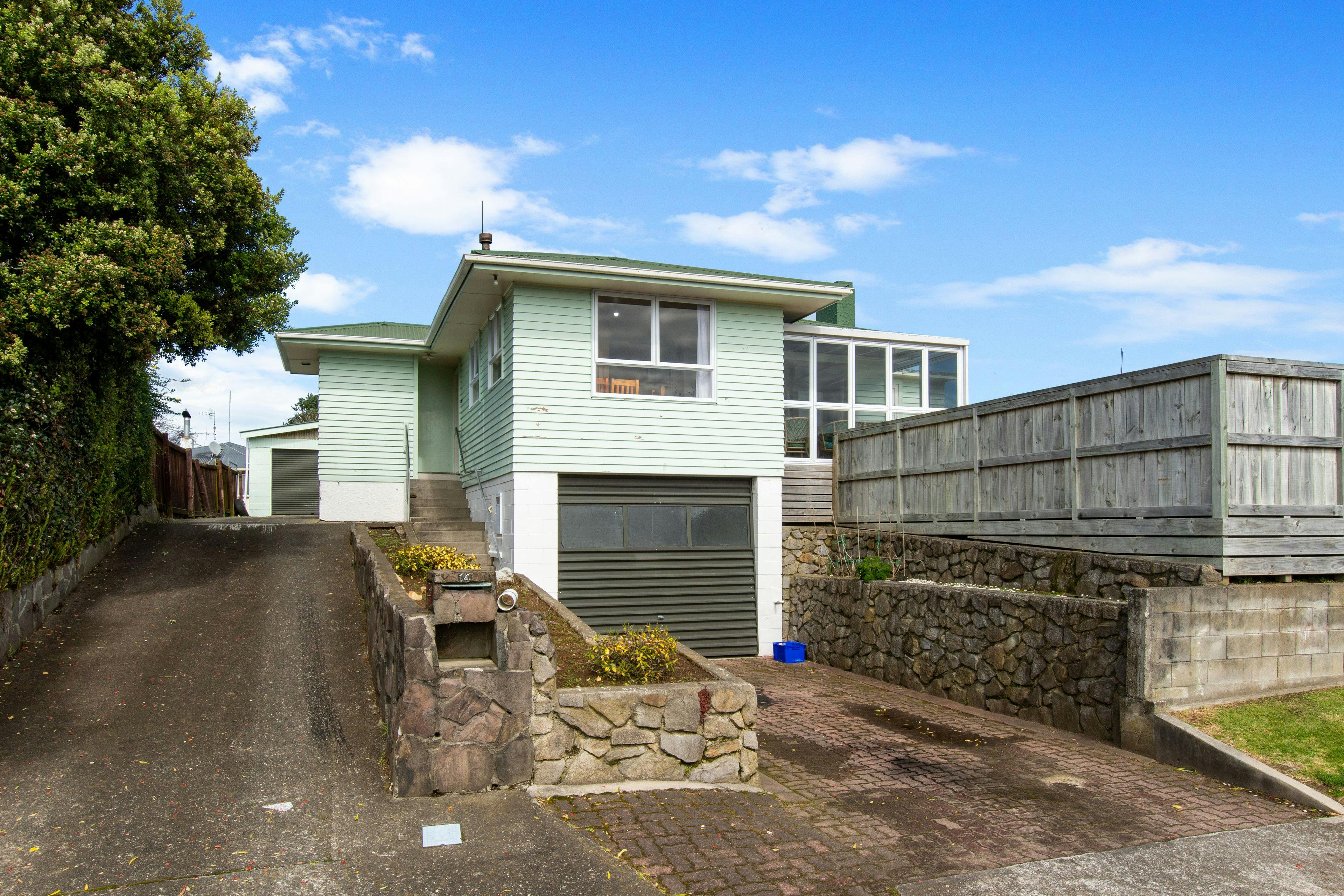 14 Kesteven Avenue, Parkvale, Tauranga, Bay of Plenty | Tall Poppy 