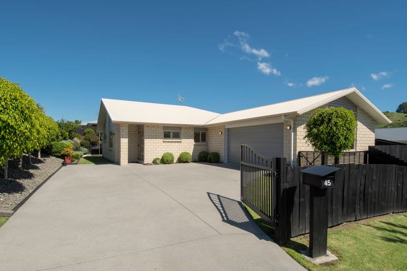 45 Ballintoy Park Drive, Welcome Bay, Tauranga