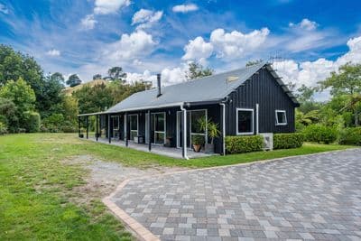 34 Hurunui Lane, Kinloch, Taupo, Waikato | Tall Poppy 