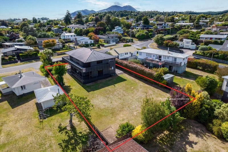 19 Ingle Avenue, Waipahihi, Taupo