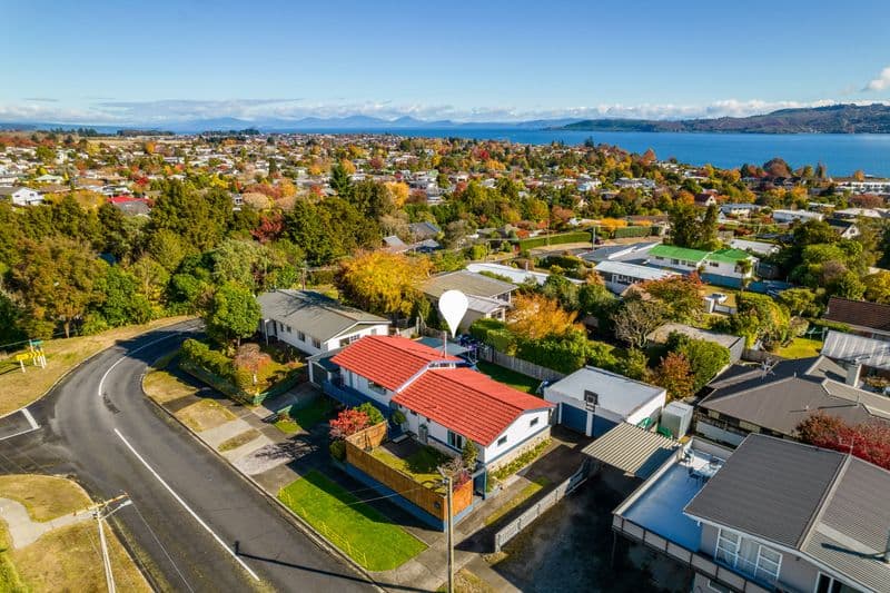 4 Arrowsmith Avenue, Waipahihi, Taupo, Waikato | Tall Poppy 