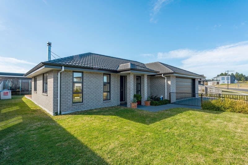 13 Wai Terrace, Wharewaka, Taupo