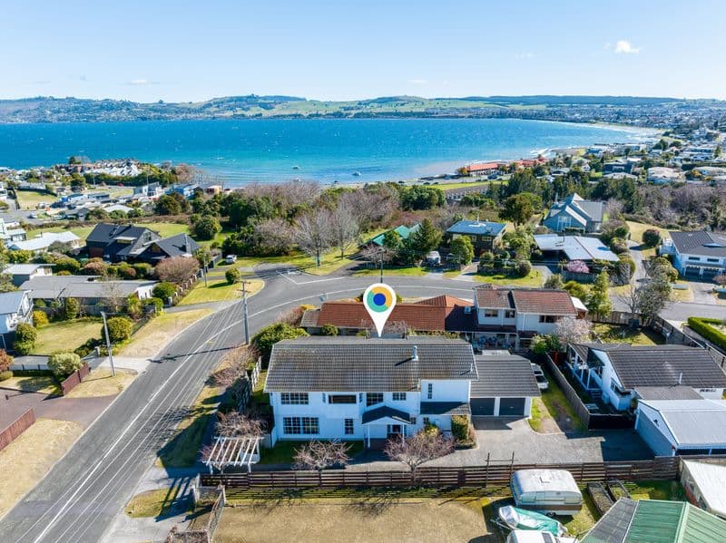 1/4 Ingle Avenue, Waipahihi, Taupo