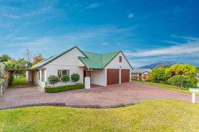 11 Robinson Terrace, Rangatira Park, Taupo, Waikato | Tall Poppy 