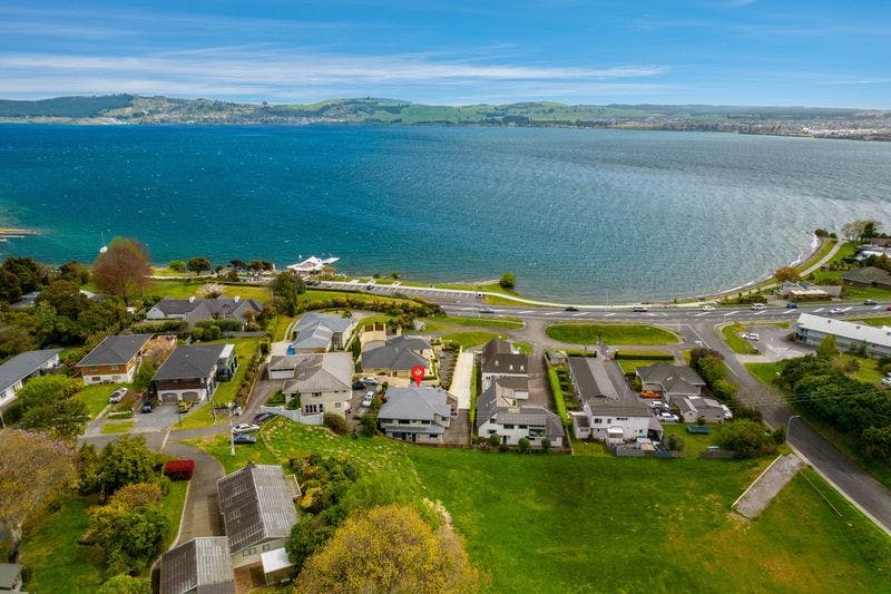 316 Lake Terrace, Two Mile Bay, Taupo