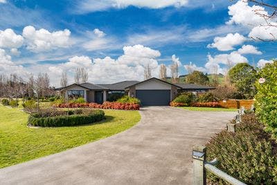 12/500 Kinloch Rd, Kinloch, Taupo, Waikato | Tall Poppy 