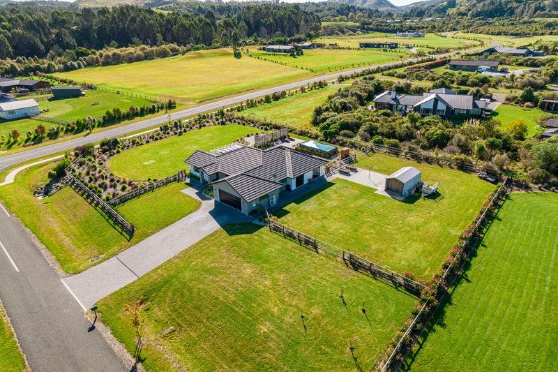 1 Ribbonwood Lane, Kinloch, Taupo