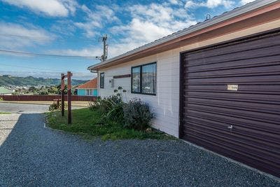 1A Bedford Street, Cannons Creek, Porirua City, Wellington | Tall Poppy 