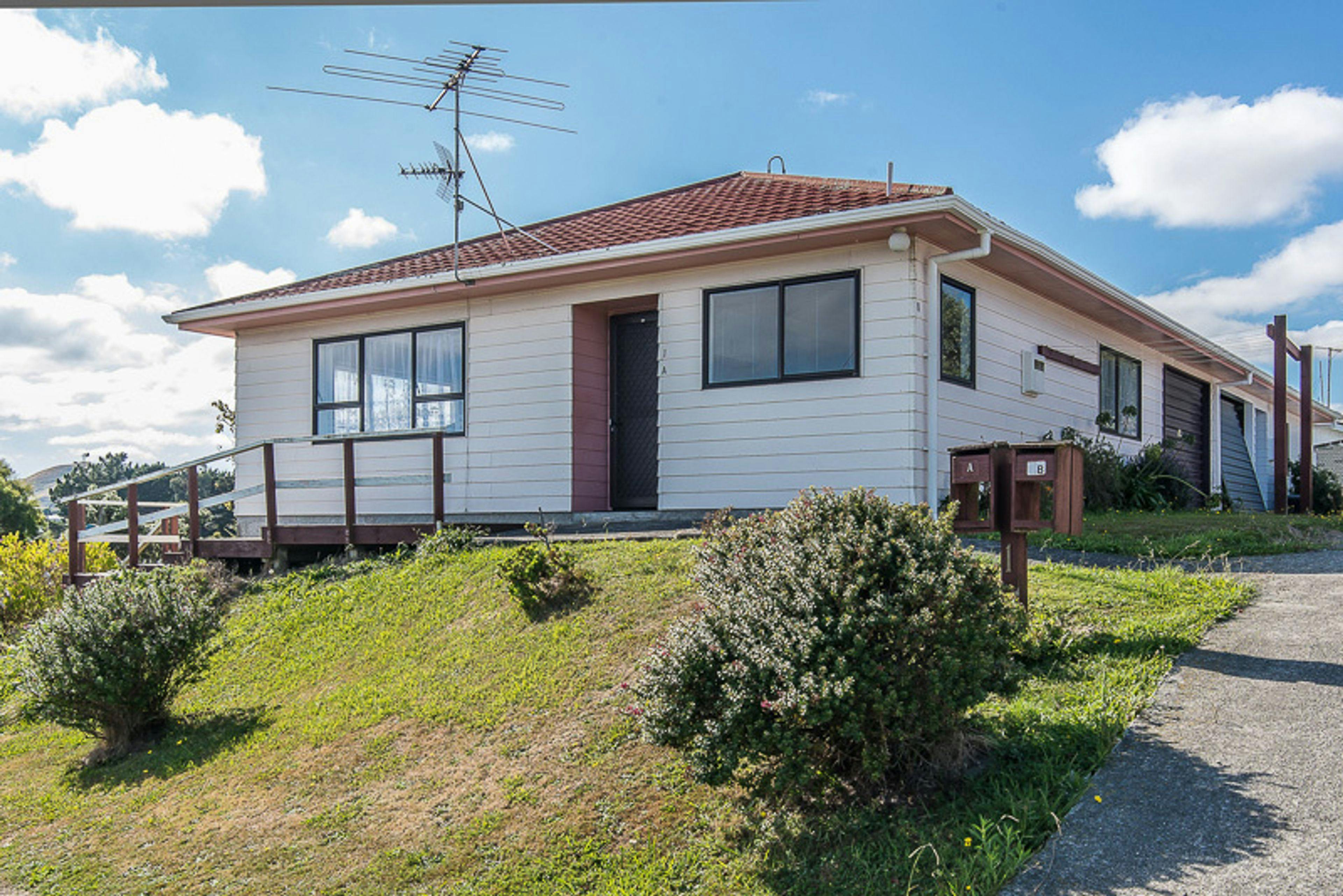 1A Bedford Street, Cannons Creek, Porirua City, Wellington | Tall Poppy 