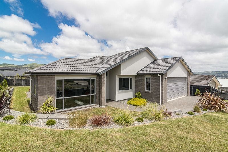 11 Paparoa Crescent, Aotea, Porirua City