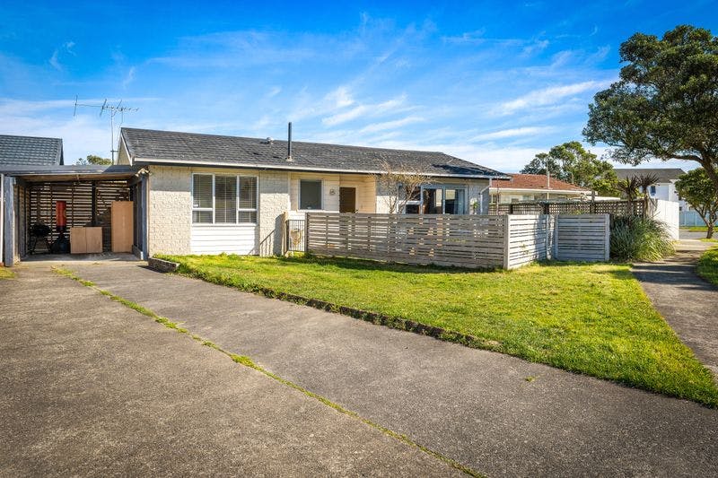 2 Cobar Close, Maupuia, Wellington City