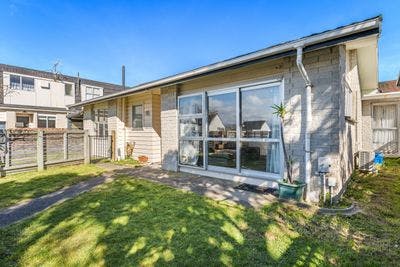 2 Cobar Close, Maupuia, Wellington City, Wellington | Tall Poppy 