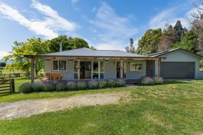 2821 Luggate - Cromwell Road, Queensberry, Central Otago, Otago | Tall Poppy 