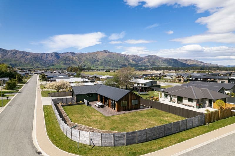 6 Woodpecker Street, Lake Hawea, Wanaka