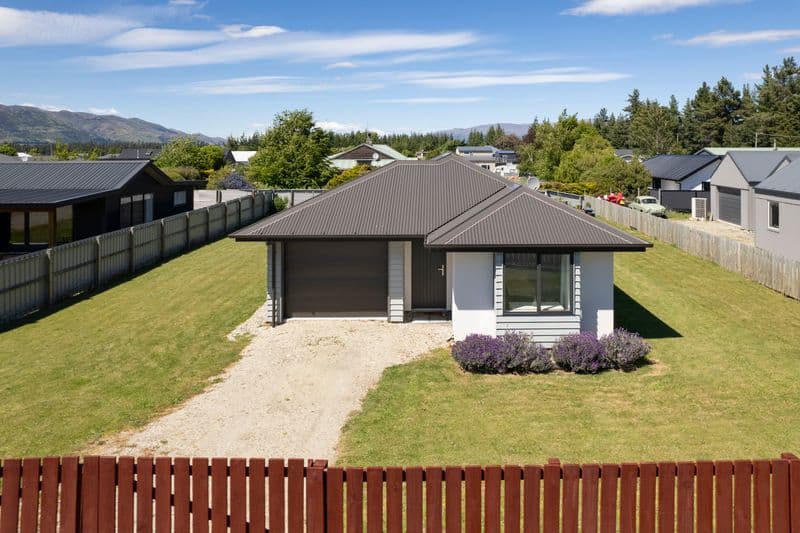 16 Francis Lane, Lake Hawea, Wanaka