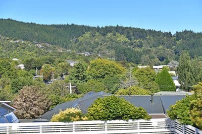 33 Dowling Grove, Silverstream, Upper Hutt City, Wellington | Tall Poppy 