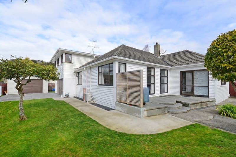 1 Heretaunga Square, Silverstream, Upper Hutt City