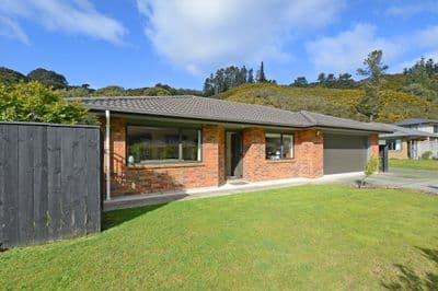 17 Aragon Grove, Kingsley Heights, Upper Hutt City, Wellington | Tall Poppy 