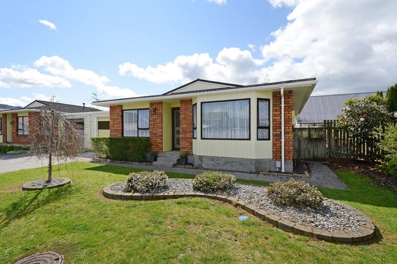 2/715B Fergusson Drive, Elderslea, Upper Hutt City