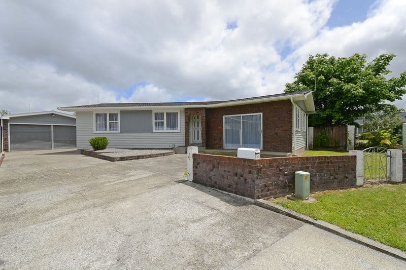 9 Ponderosa Grove, Maoribank, Upper Hutt City