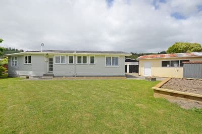 9 Ponderosa Grove, Maoribank, Upper Hutt City, Wellington | Tall Poppy 