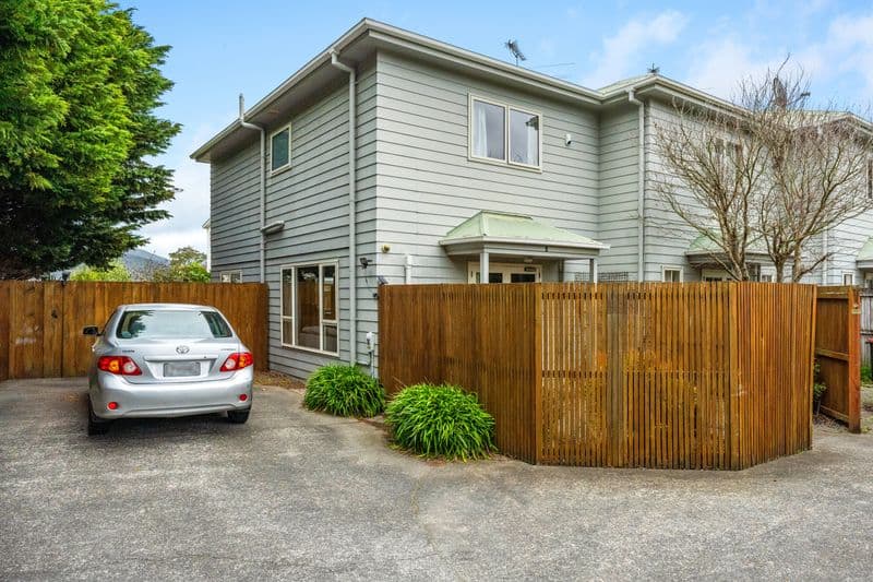 2/8 Waldie Grove, Avalon, Lower Hutt City