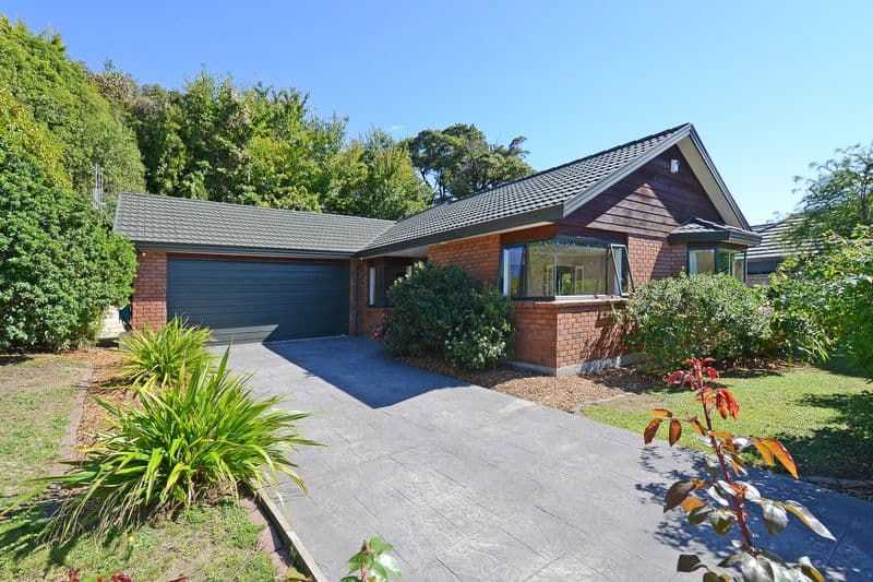 21 Carlow Grove, Birchville, Upper Hutt City