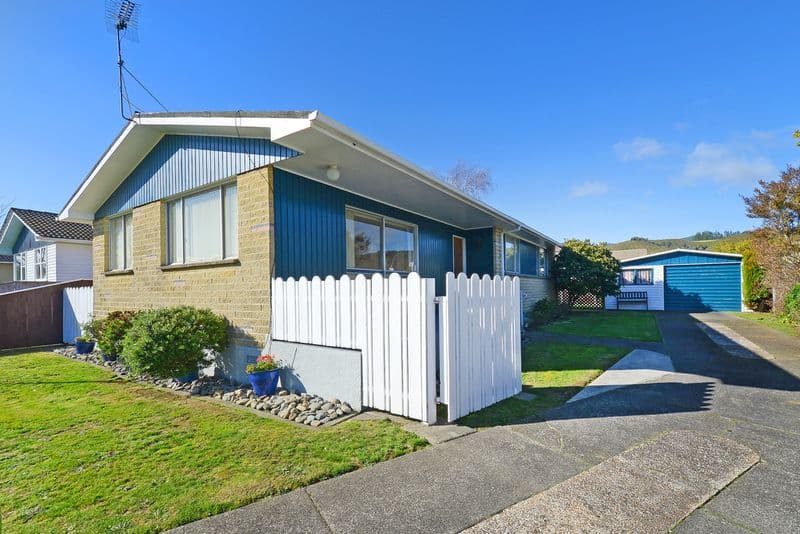 15 Riversdale Road, Clouston Park, Upper Hutt City