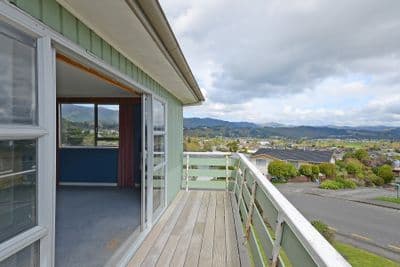 18 Sunnyview Drive, Upper Hutt, Upper Hutt City, Wellington | Tall Poppy 