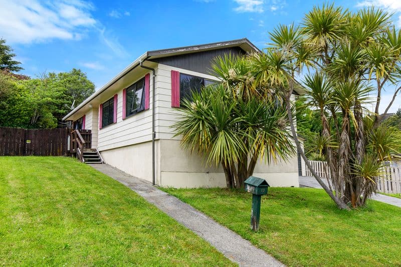 112 Norana Road, Timberlea, Upper Hutt City