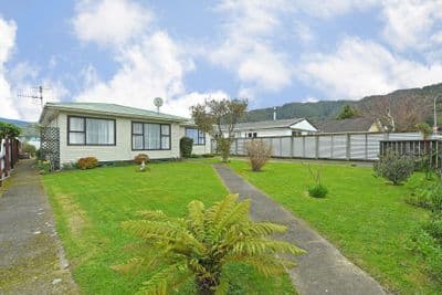 10 Parkway, Wainuiomata , Lower Hutt City, Wellington | Tall Poppy 