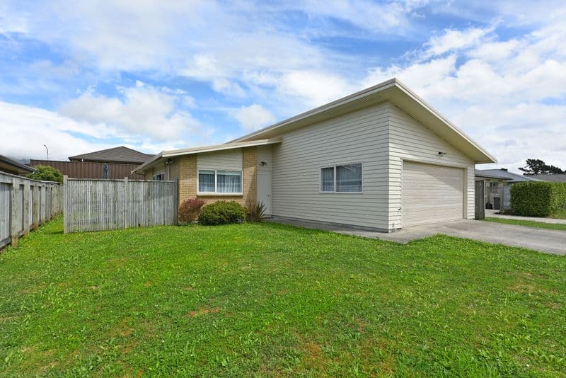 9 Sunstone Crescent, Brown Owl, Upper Hutt City