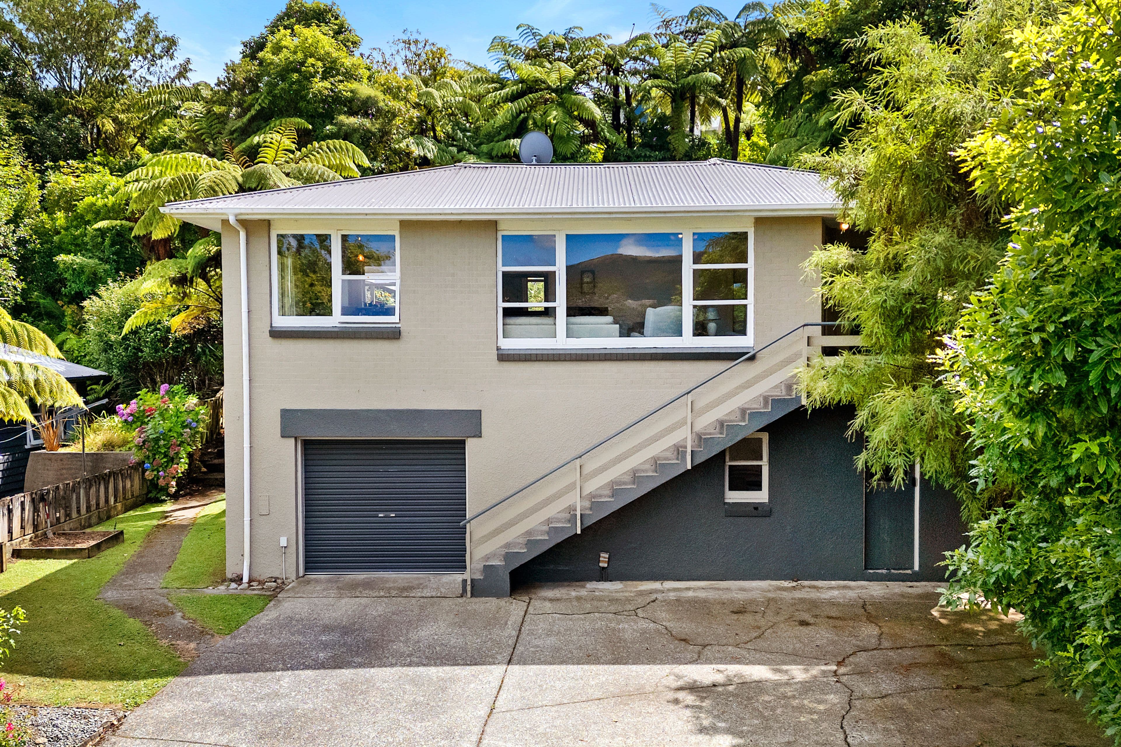 9 Dawn Grove, Brown Owl, Upper Hutt City, Wellington | Tall Poppy 