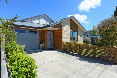 3b Oxford Crescent, Ebdentown, Upper Hutt City, Wellington | Tall Poppy 