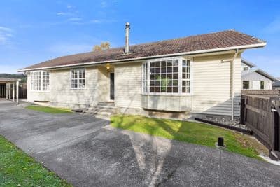 54 Brightwater Crescent, Totara Park, Upper Hutt City, Wellington | Tall Poppy 