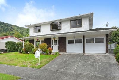 138 California Drive, Totara Park, Upper Hutt City, Wellington | Tall Poppy 