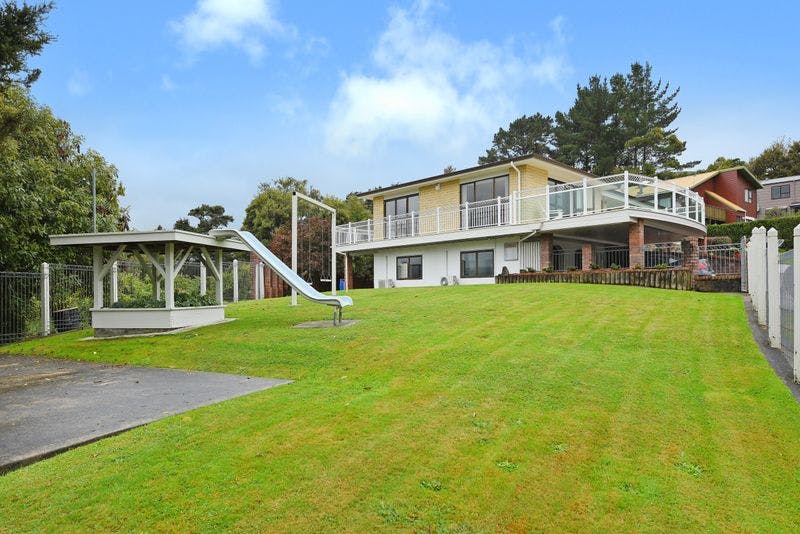 7 King Charles Drive, Kingsley Heights, Upper Hutt City