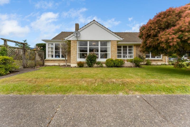 39 Fraser Crescent, Elderslea, Upper Hutt City