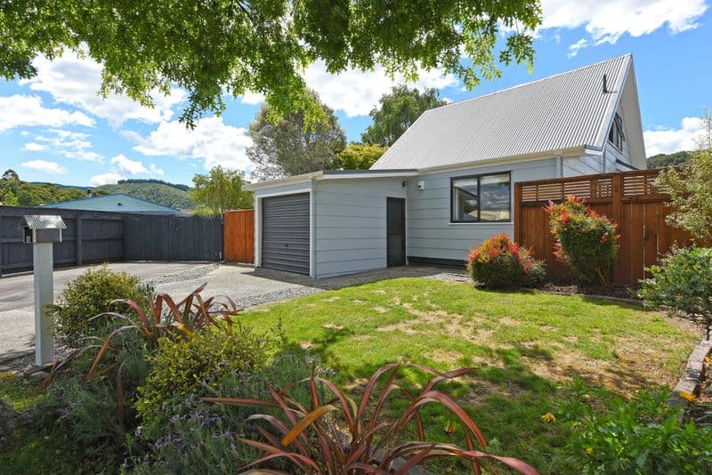 14 Donegal Grove, Birchville, Upper Hutt City