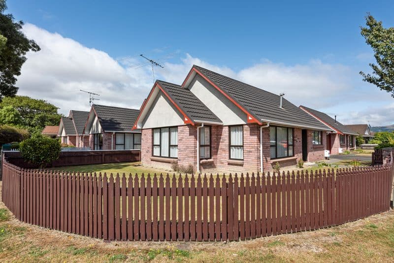 52 McParland Street, Ebdentown, Upper Hutt City