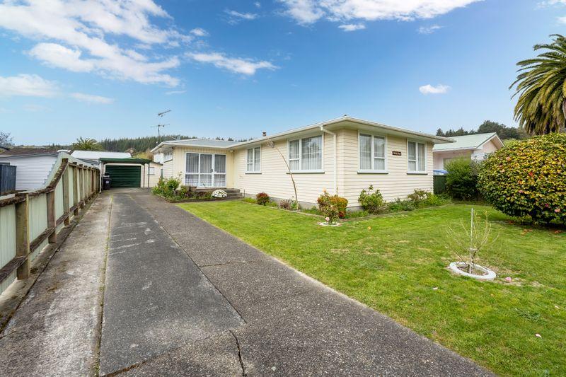 44 Oregon Drive, Maoribank, Upper Hutt City