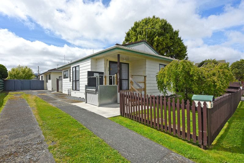 52 Henry Street, Ebdentown, Upper Hutt City